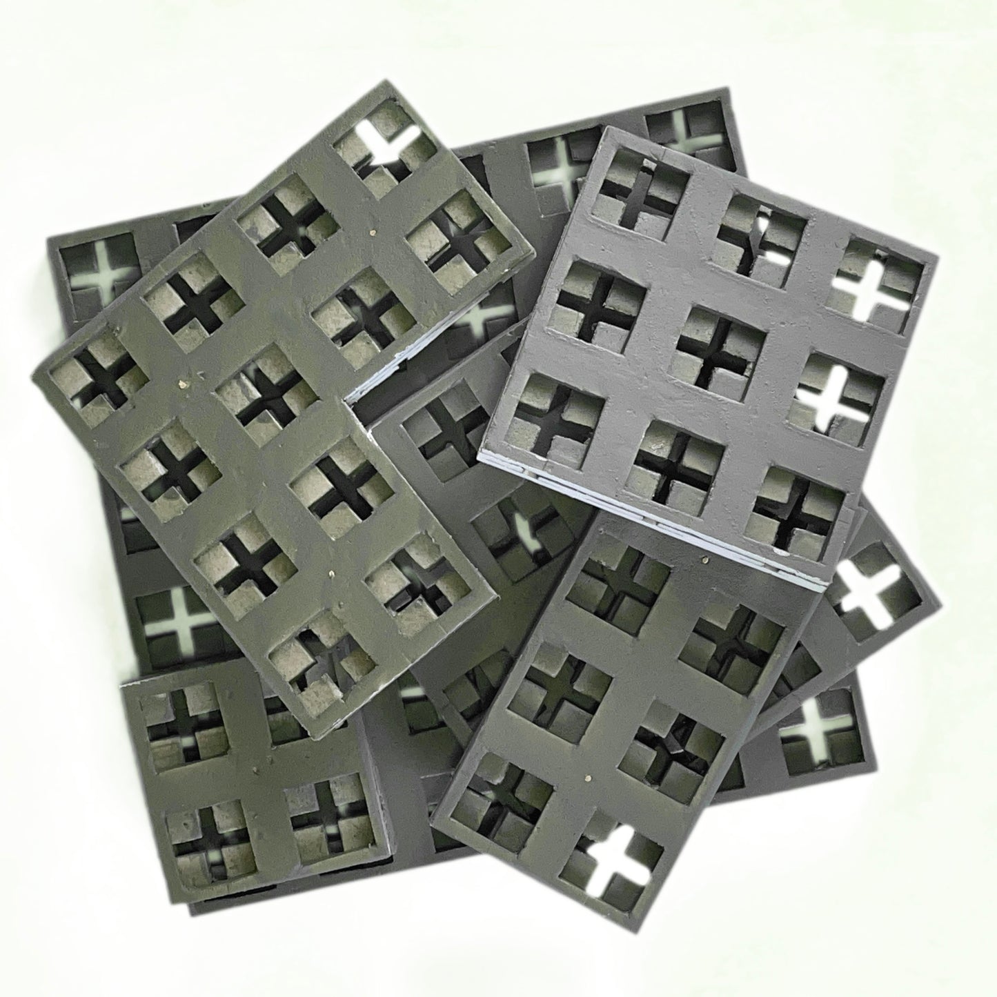 Grid bases connect together to make different floor shapes.
